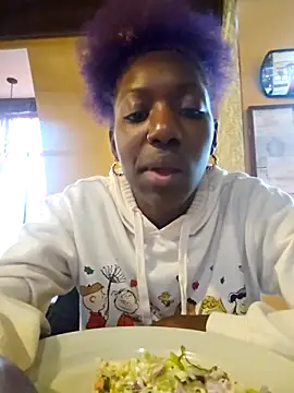 oliviaprettypussy's cam snapshot