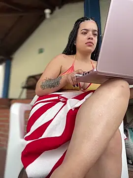 JuanitaMore01's cam snapshot