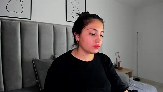 Kyla_Left's cam snapshot