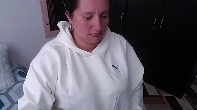 CristialJones_'s cam snapshot