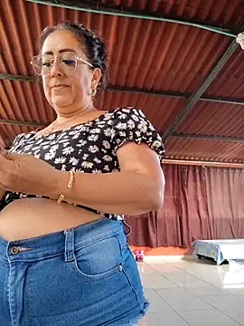 amaranta_c's cam snapshot