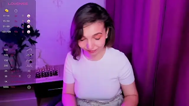 KindHazelHere_'s cam snapshot