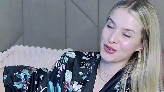 Touch_me's cam snapshot