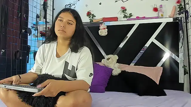 abby_eemily's cam snapshot