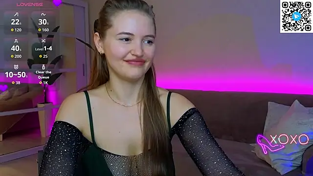 TesssaHart's cam snapshot