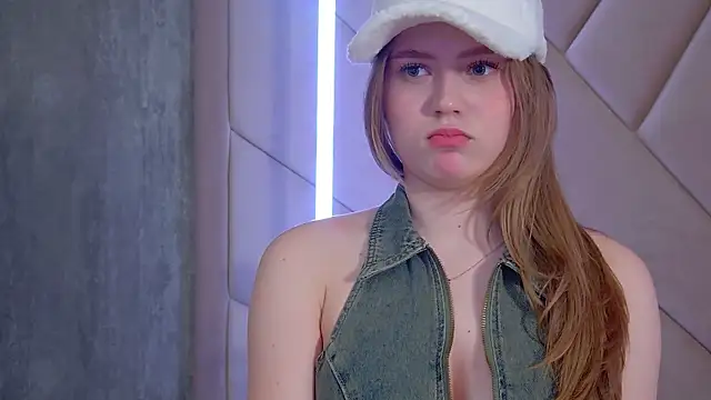 SelinSwarovski live sex cam