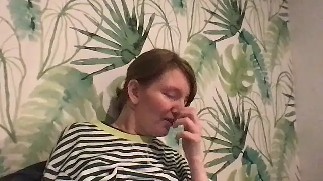 MeluaMauritius's cam snapshot