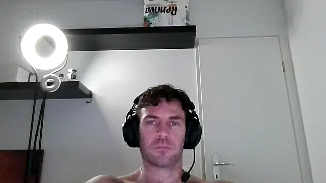 alpha-hunk live sex cam