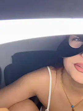 Teengirlmiaa live sex cam