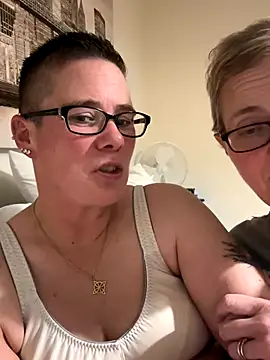 voluptuous-minx's web cam