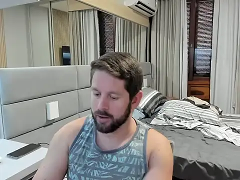 RipMyUnderwear's cam snapshot