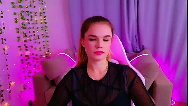 KellyHayden's cam snapshot