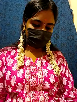 mini-queen's cam snapshot