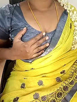 Tamil-hotwife's cam snapshot