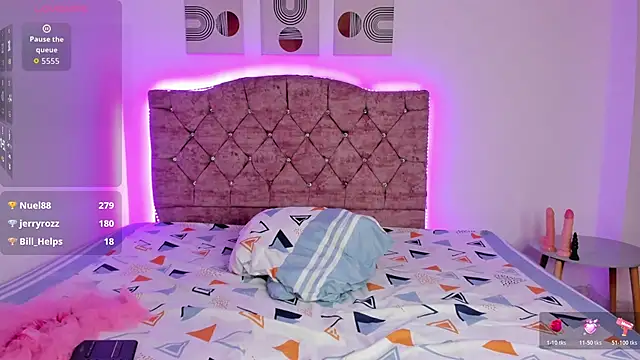 CloeBlaze's cam snapshot