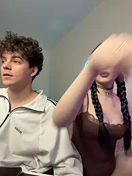 AliceQuenby's cam snapshot