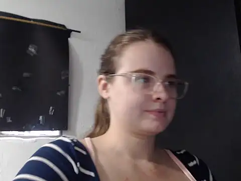 HellenMiyer1111's cam snapshot