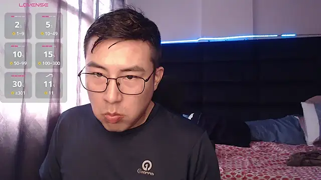 andrewmhilton_'s cam snapshot