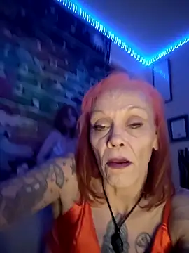 MommyMisfit's cam snapshot