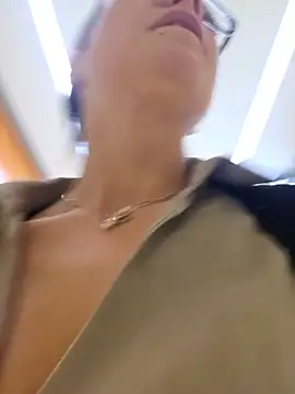 Fuxy-love69's cam snapshot