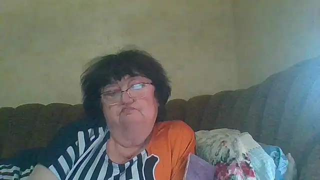 MilaSky5303's cam snapshot