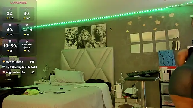 sexyzoe_69's cam snapshot