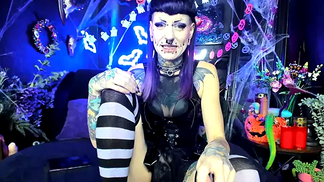 Purple_Coffin666's cam snapshot