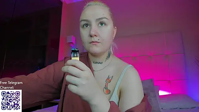 Debbie_Taylor's cam snapshot