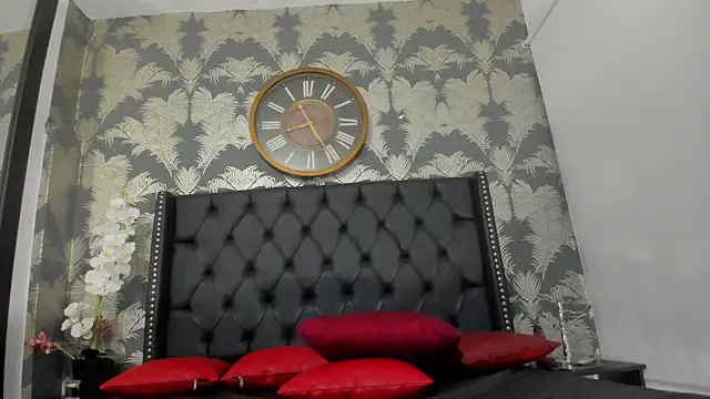 Valeria_Collin live sex cam