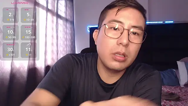 andrewmhilton_'s cam snapshot