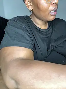 MsWhiteChocolatte live sex cam