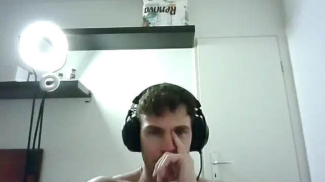 alpha-hunk's cam snapshot