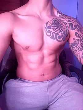 Joylopez_fit's cam snapshot