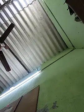 Tamilselviroja-'s cam snapshot