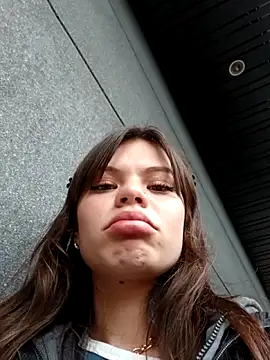 _Isabella-7's web cam