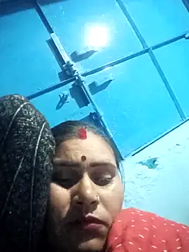 Chinki_pande's cam snapshot