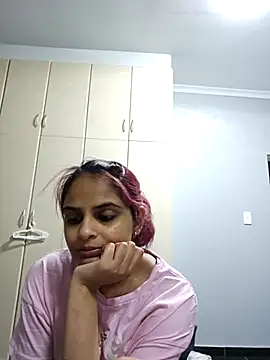 DirtySnowball69's cam snapshot