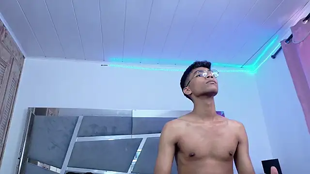 Desire4Duo's cam snapshot