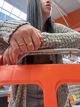 ReggieG's cam snapshot