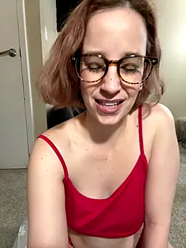 CreamedKitten live sex cam