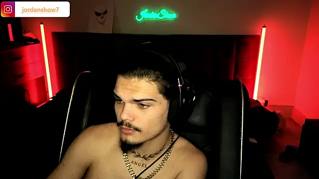 JordanShow live sex cam