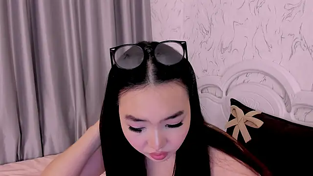 akino_hen live sex cam