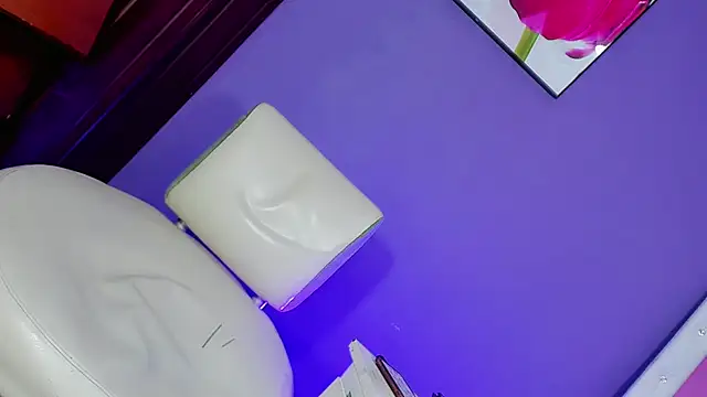 Valentina_Horny777 live sex cam