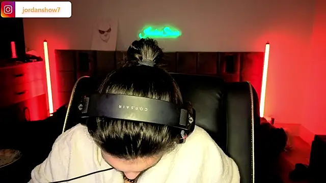 JordanShow live sex cam