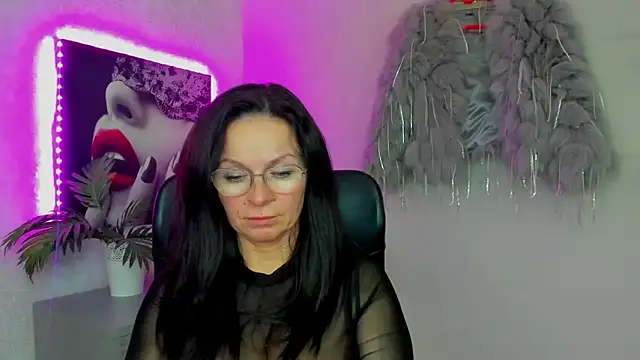 HelenLuxx's cam snapshot