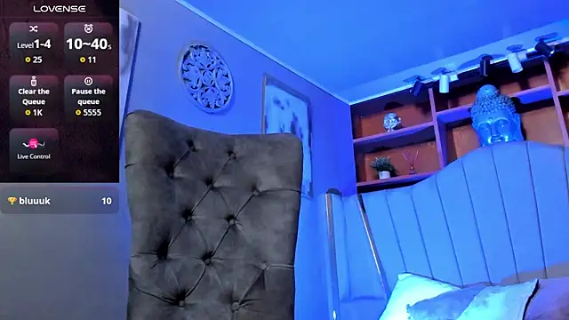 Lucy_Williiams's cam snapshot