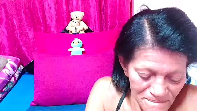 SLUTTYROXY's cam snapshot