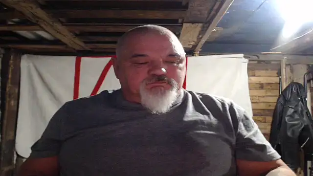 Newfiesausage1972 live sex cam