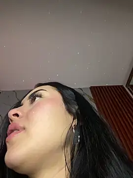 emily_22x live sex cam