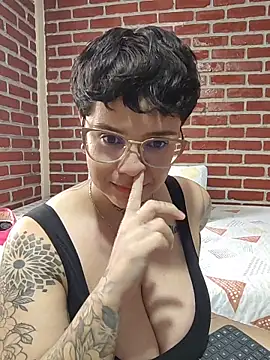 KatInk's cam snapshot